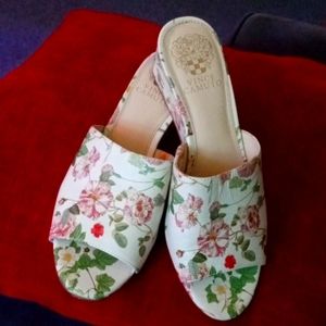 VINTAGE Vince Camuto Size 7